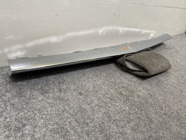 !Cクラス W205 AMG 純正 フロント バンパーメッキモール ガーニッシュ A 205 885 1574 A 2058851574 メッキ メルセデスベンツ 144305