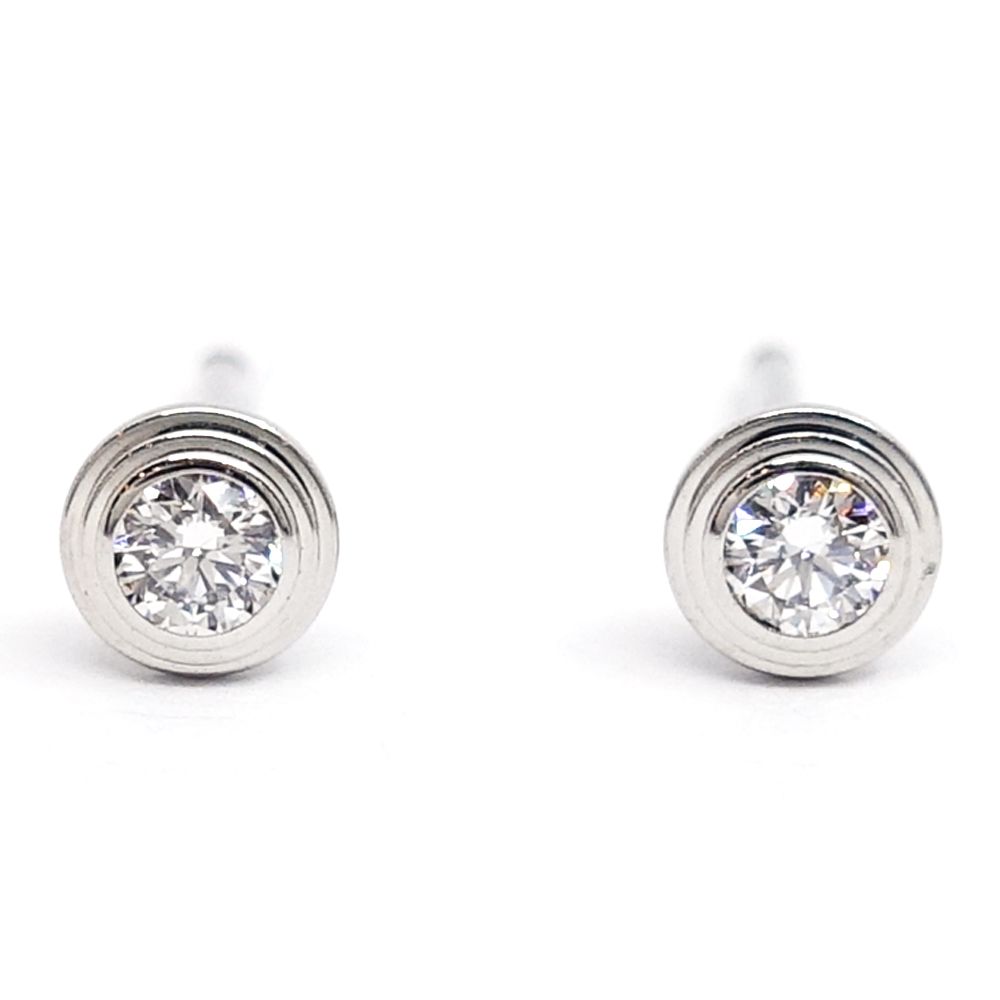 栄】カルティエ K18WG ダムール ダイヤモンド ピアス XS 一粒