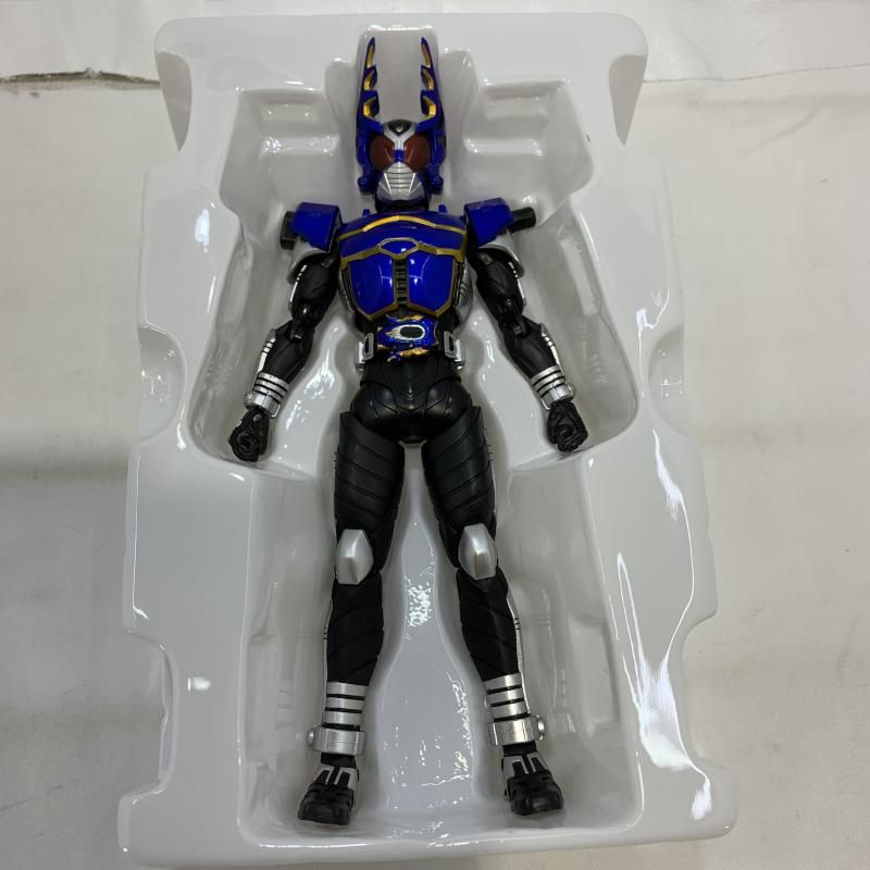 【中古】 真骨彫 仮面ライダーガタック S H Figuarts真骨彫製法 仮面ライダーガタック ライダーフォーム