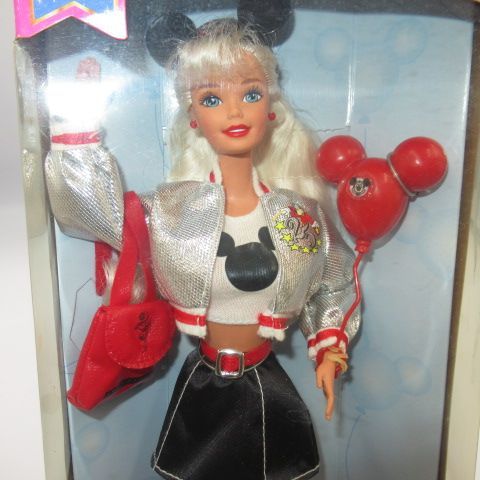Barbie - バービー人形　ディズニーワールド25周年記念限定モデル　未開封品　1996年 1079000735877311_01_994.jpeg