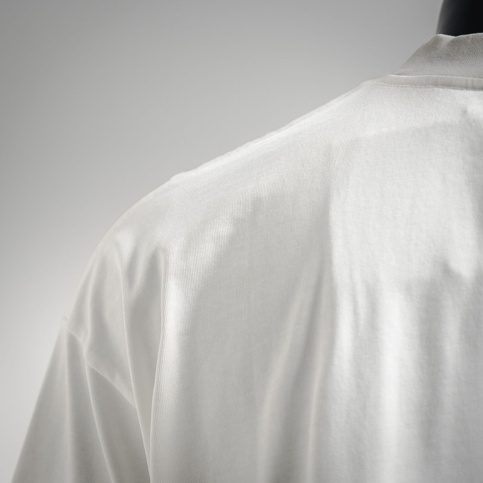 シャドー文字刺繍