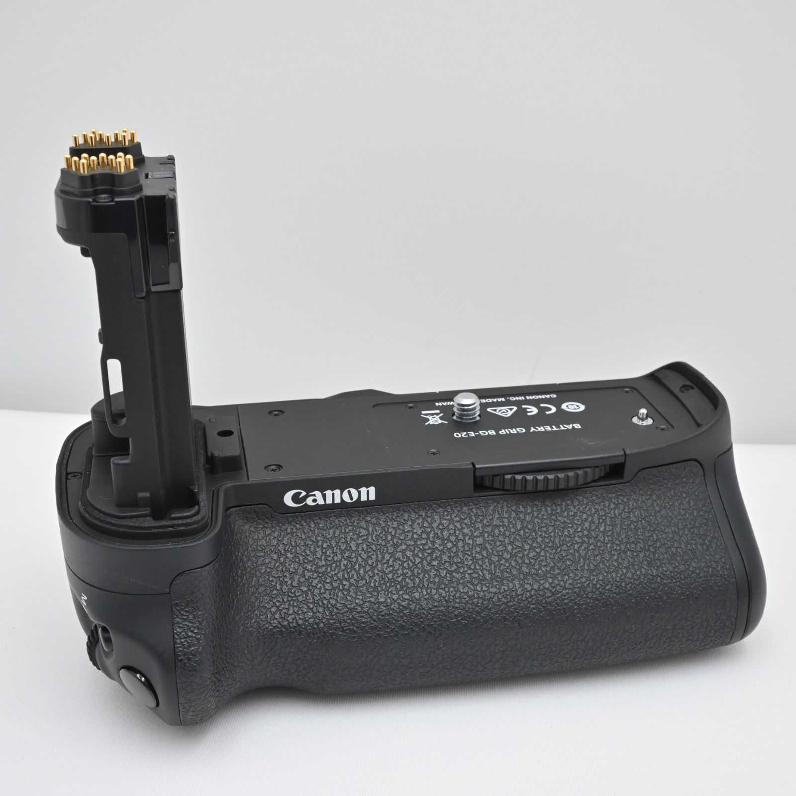 極上品☆Canon バッテリーグリップ BG-E20 - メルカリ