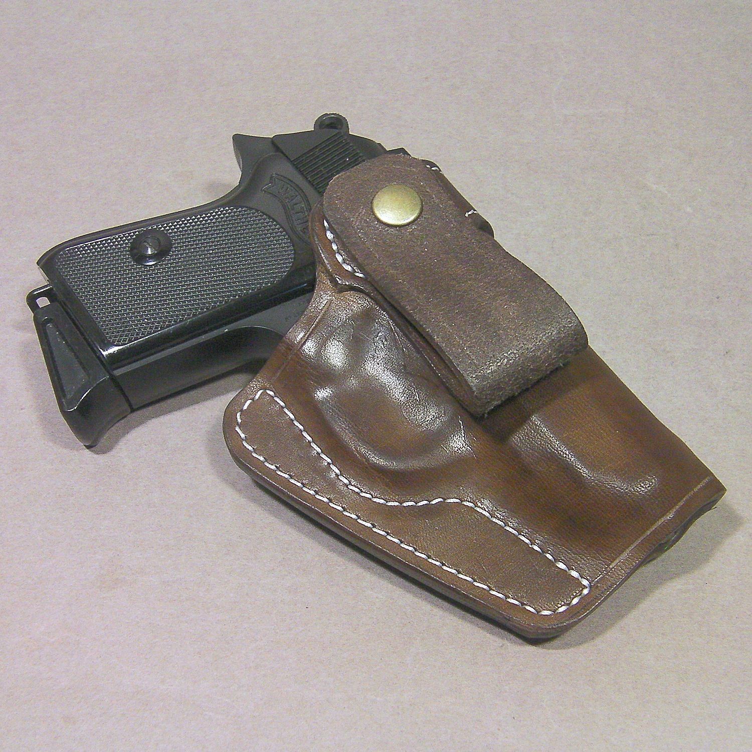 マルゼン　ワルサーppk s スペマガジン 2本　ホルスター マルゼン ワルサーppk/s ホルスター付きマガジン2個付き