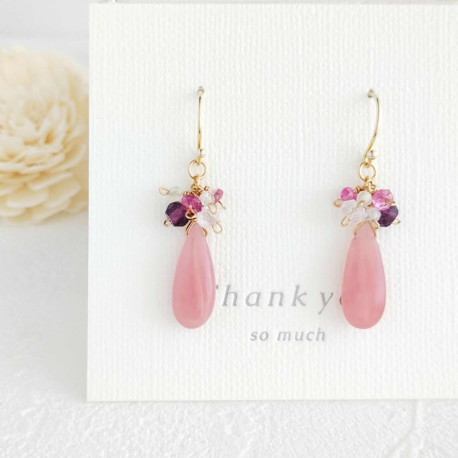 フローライト&MOPダブレットカービング＊ピアスorイヤリング 天然石