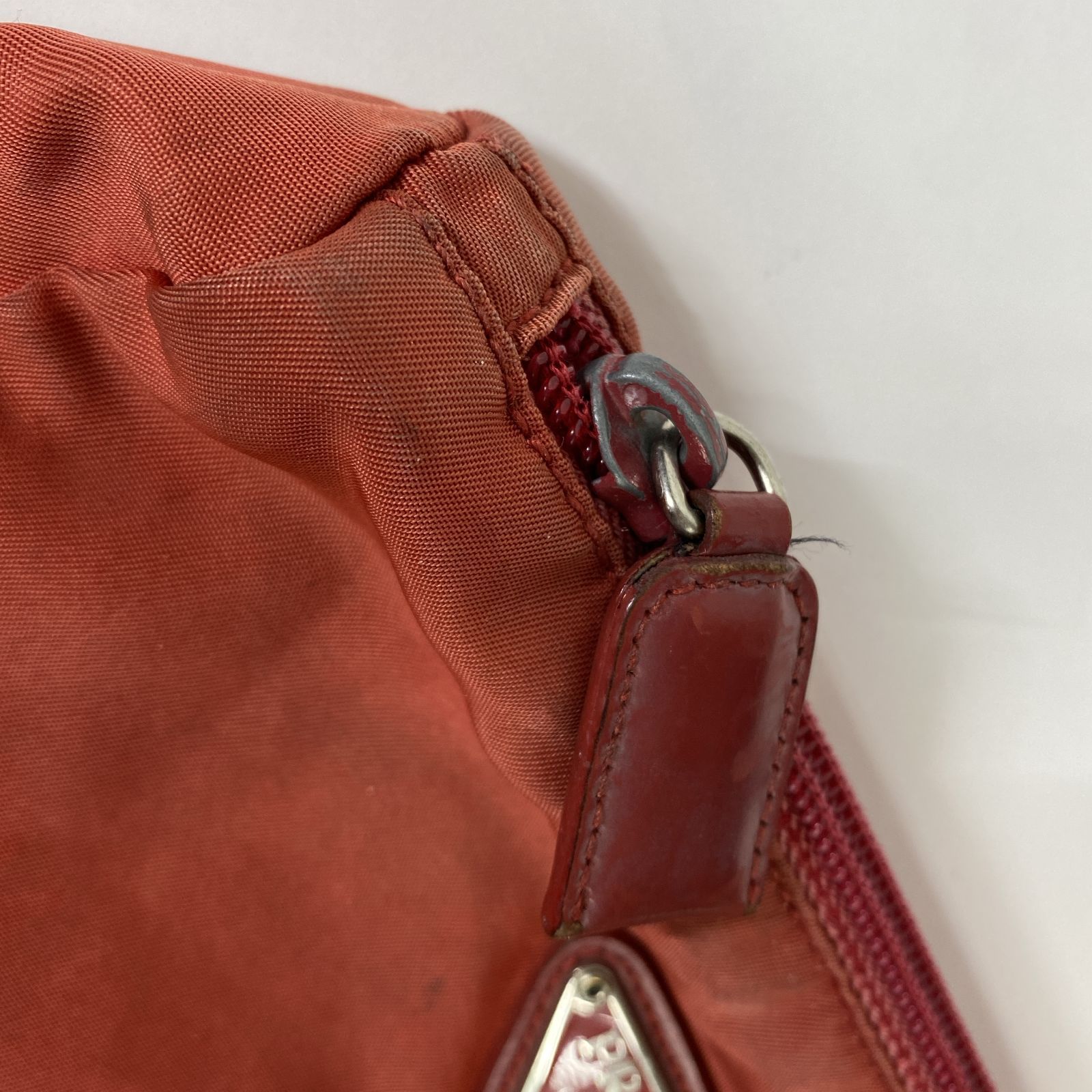 PRADA プラダ ナイロンポーチ 化粧ポート メイクポーチ 小物入れ