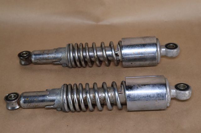 スズキ GN125 不明 リアサス S210-71