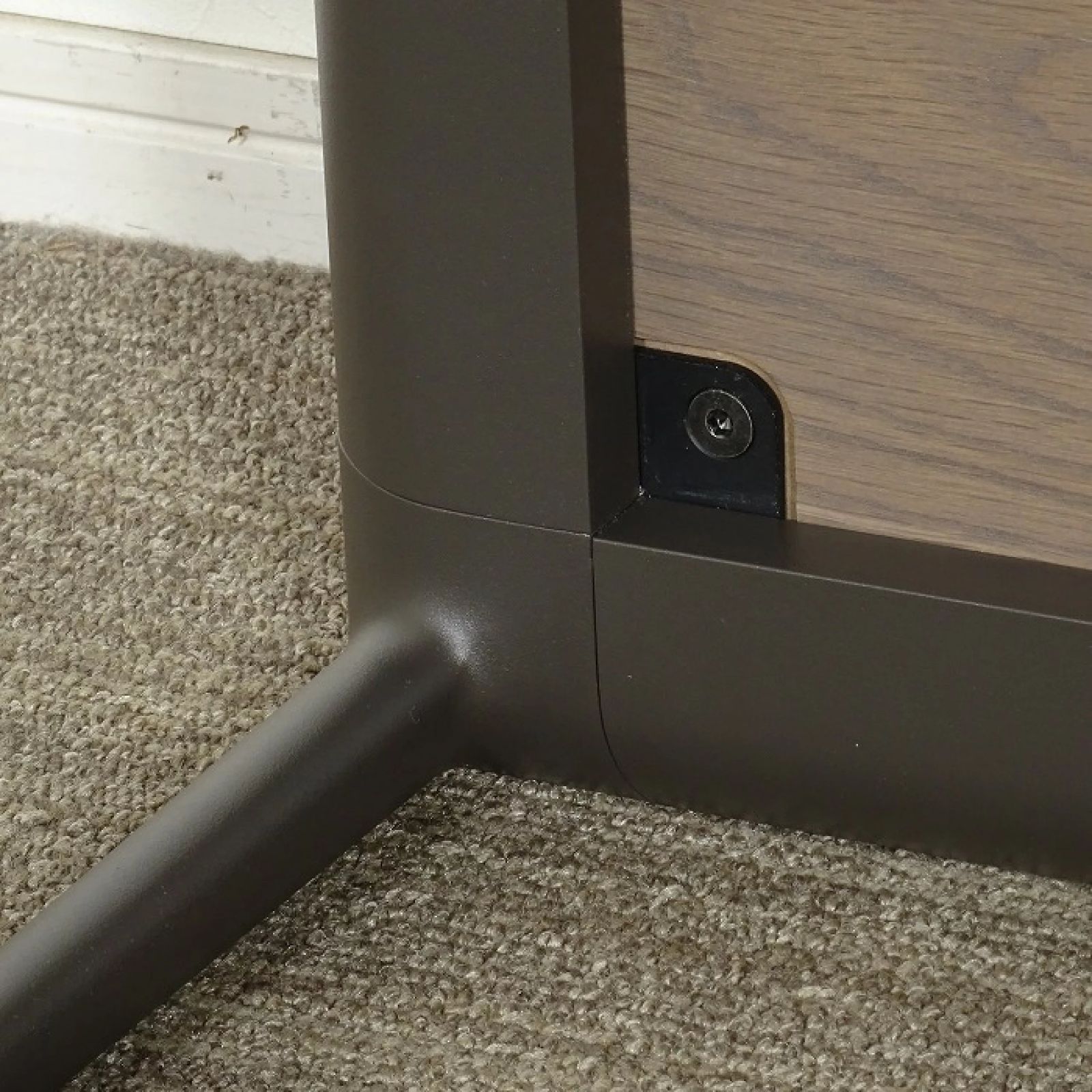 エラ リビングテーブル