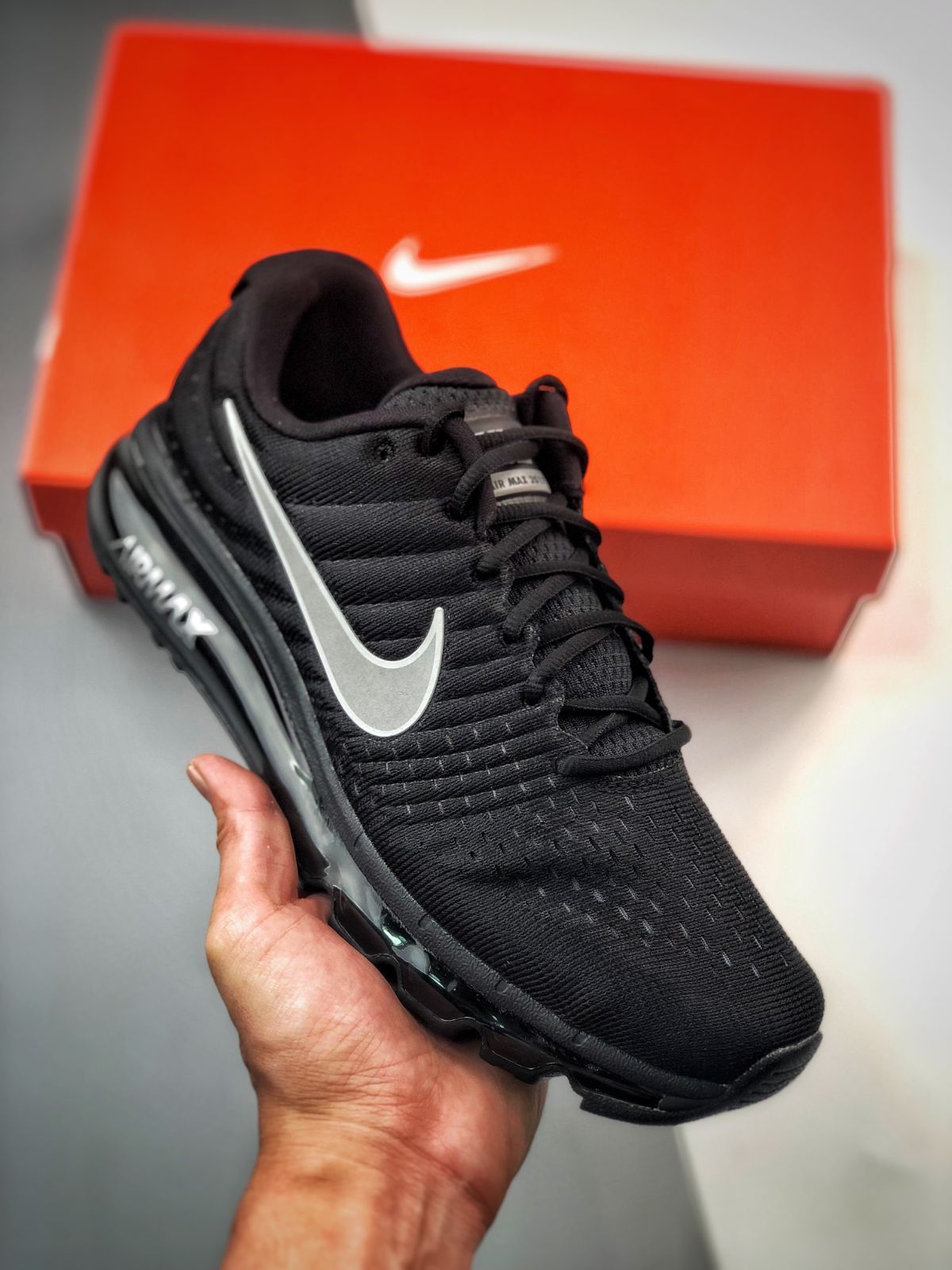 ナイキ エアマックス 2017  AIR MAX 2017