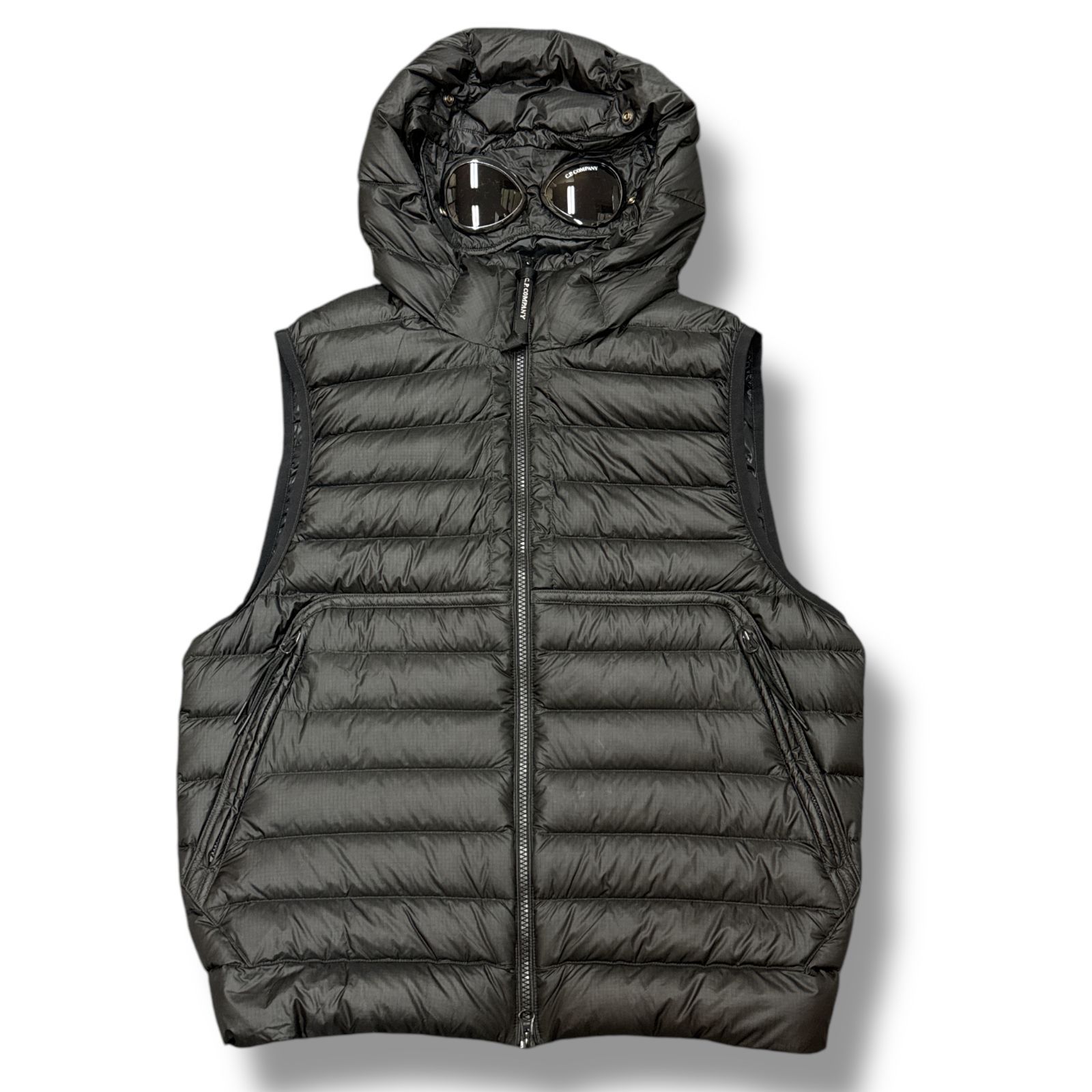 RE ARRIVAL/再入荷 COMPANY C.P 未使用品 参考上代99000円 D.D DOWN GOGGEL SHELL トップス