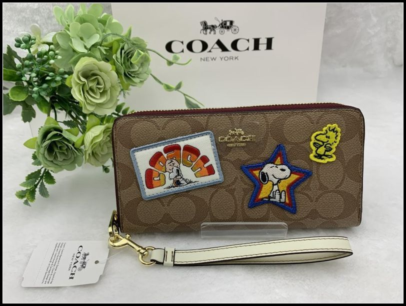 COACH 長財布 コーチ 財布 シグネチャー ピーナッツ コラボ スヌーピー ストラップ付き ラウンドファスナー ウォレット ロングジップ プレゼント ロング ジップ 新品 未使用 ファッション C4596 A236Z-7