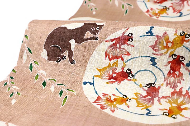 栗山吉三郎 名古屋帯 栗山紅型 和染紅型 薄赤茶色 ピンクベージュ 猫 ネコ