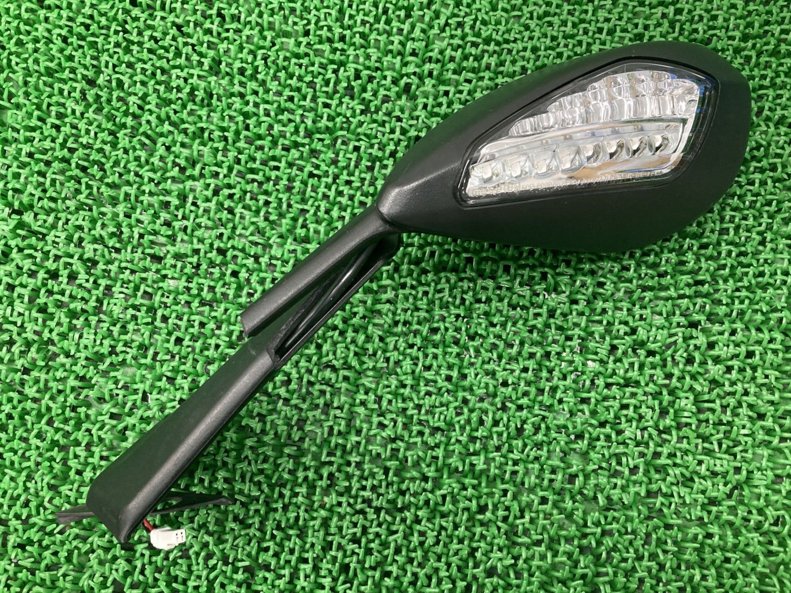 パニガーレv4 純正ミラー　左 パニガーレV4S ミラー 左 000554/002947 ドゥカティ 純正 バイク 部品