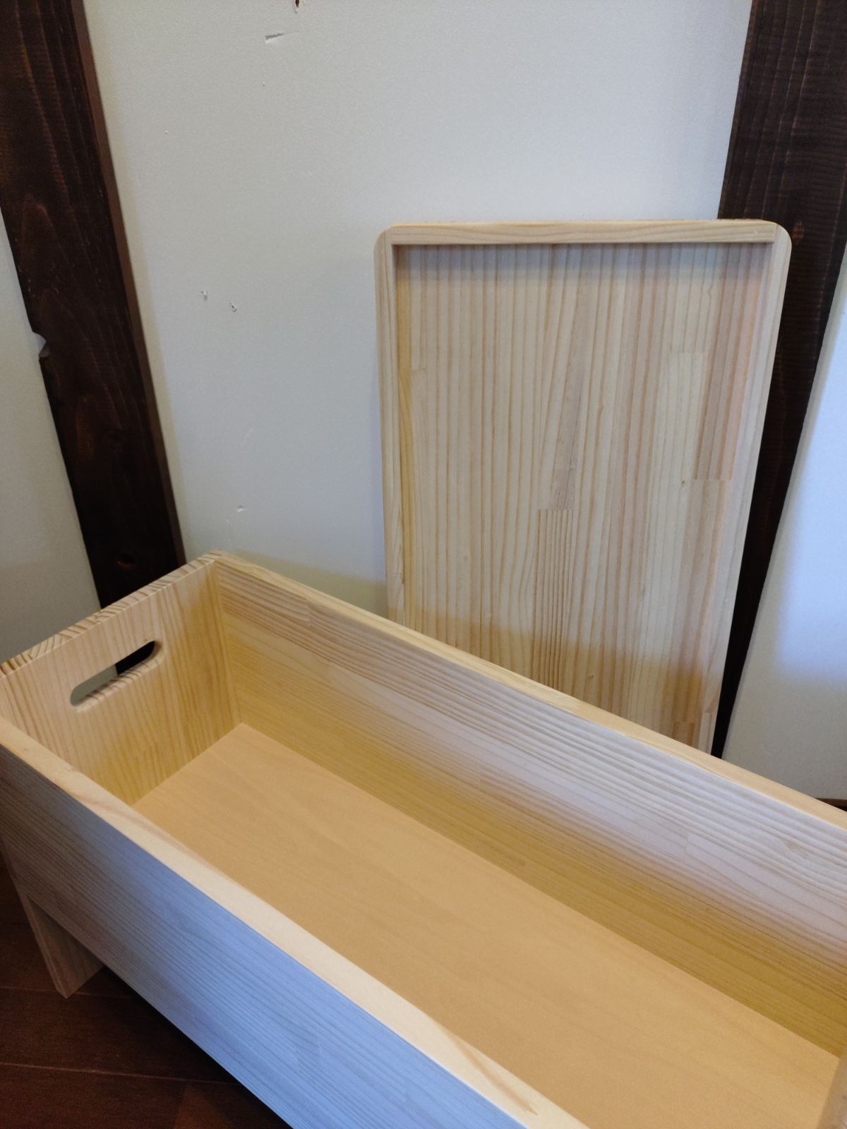 オーダー 蓋付き収納ベンチ たっぷり収納スペース MARWIL-DEMENAGEMENTS_CH