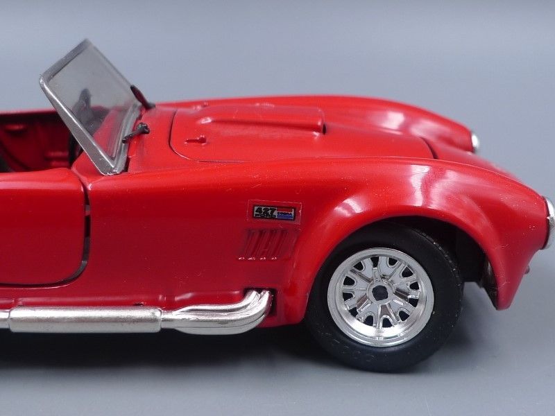 希少モデル シェルビー コブラ 427 FORD レッド 1/24 スケール Revell レベル 1989 SHELBY COBRA 427 -  メルカリ