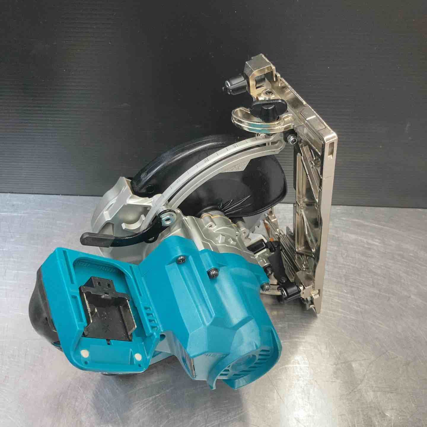 中古美品】 マキタ(makita) 18V コードレス丸のこ HS631DZ 本体