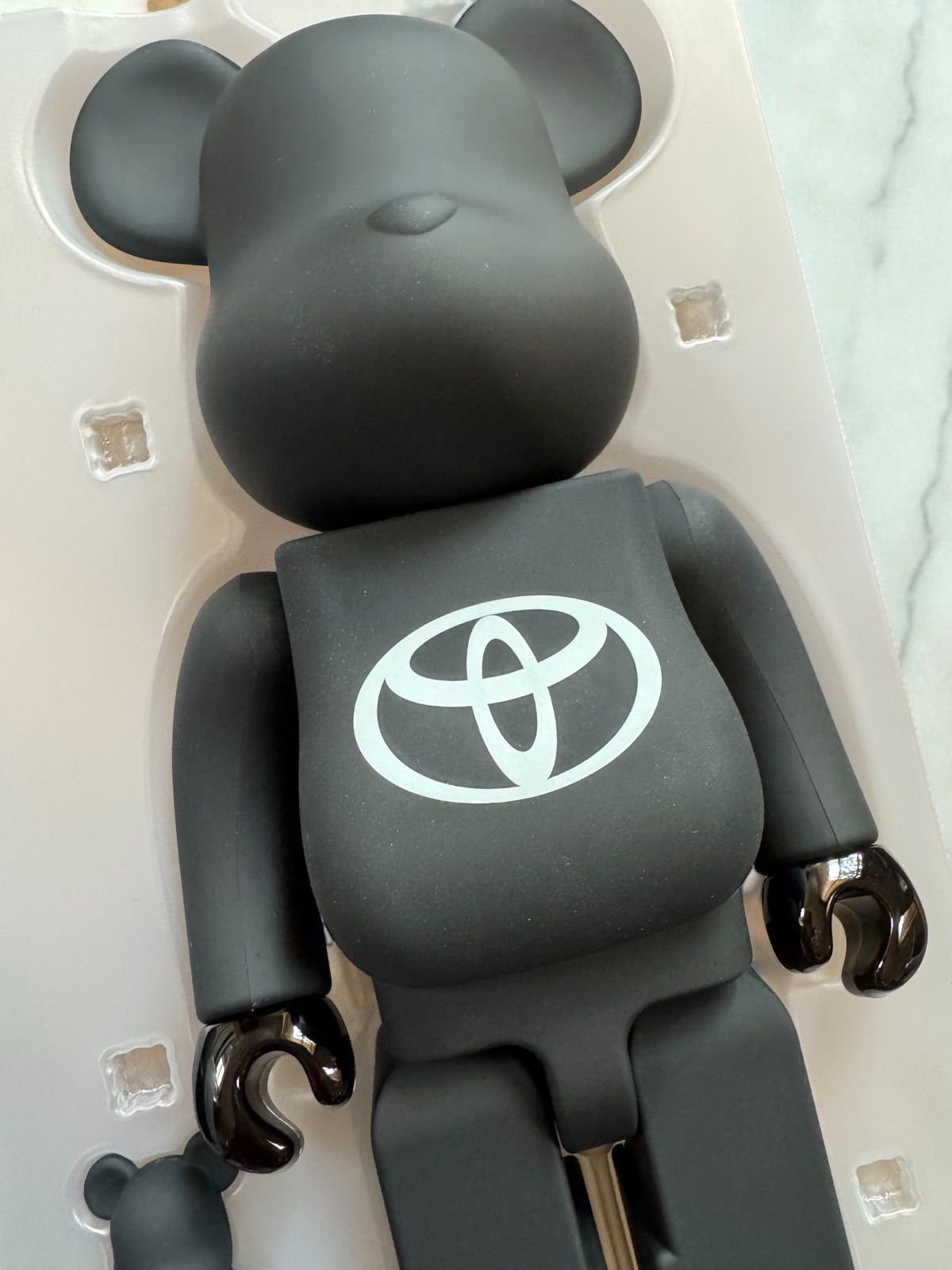BE@RBRICK TOYOTA ベアブリック トヨタ 400%&100% - メルカリ