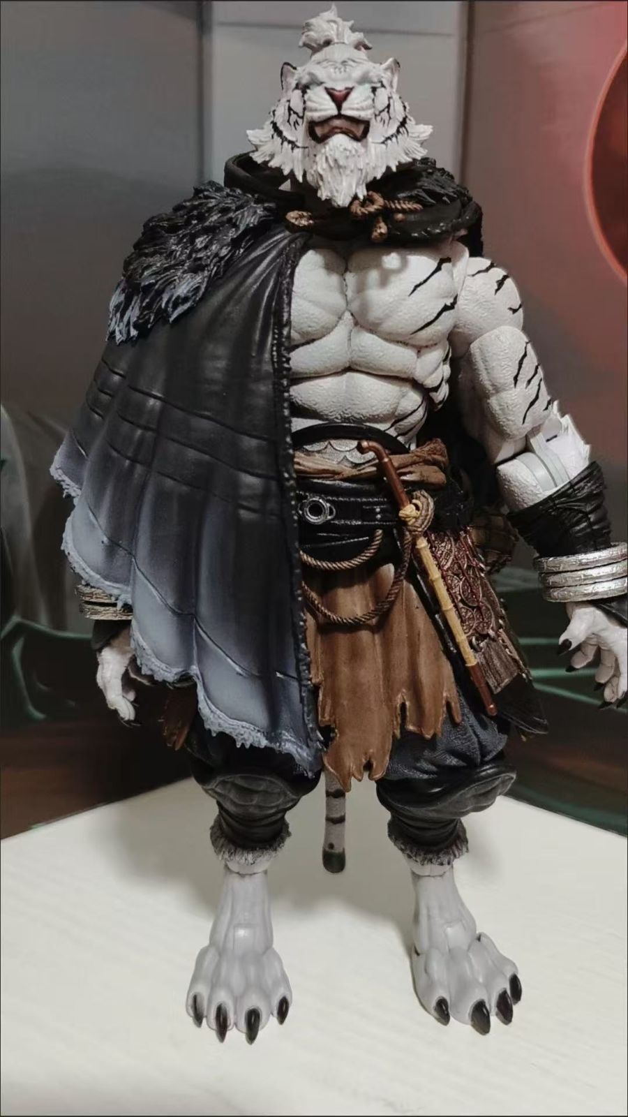 MAESTRO UNION ホワイトタイガーマン アクション フィギュア Amazon | MAESTRO UNION ホワイトタイガーマン アクション