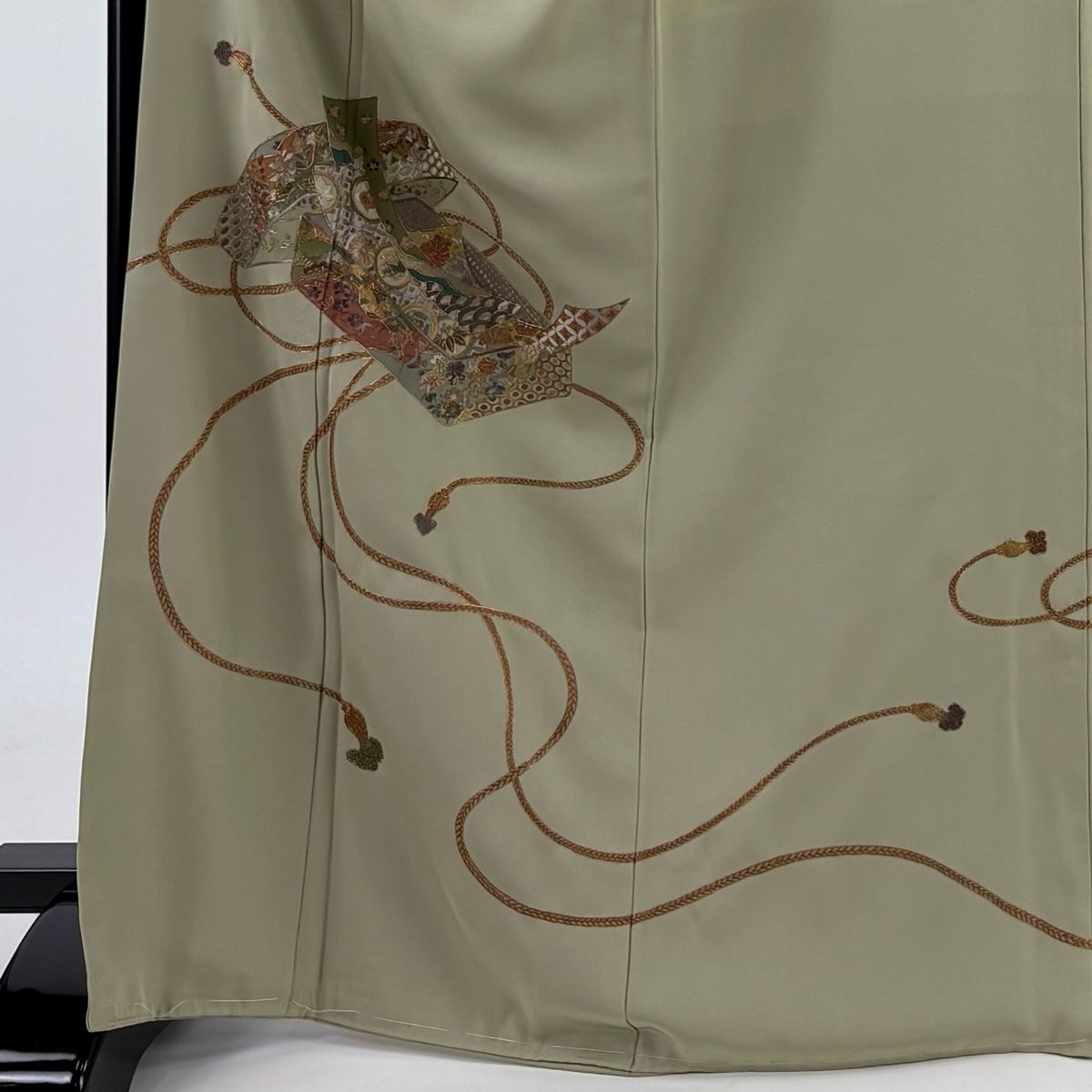 色留袖 身丈168cm 裄丈67cm M 袷 文箱 草花 金糸 刺繍 灰緑 正絹