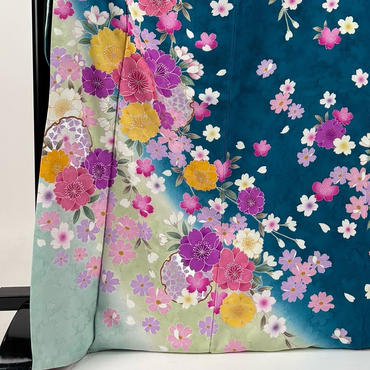 陽気な 振袖 身丈170.5cm 裄丈71.5cm L 袷 桜 雪輪 銀彩 ぼかし 青緑 正絹 名品