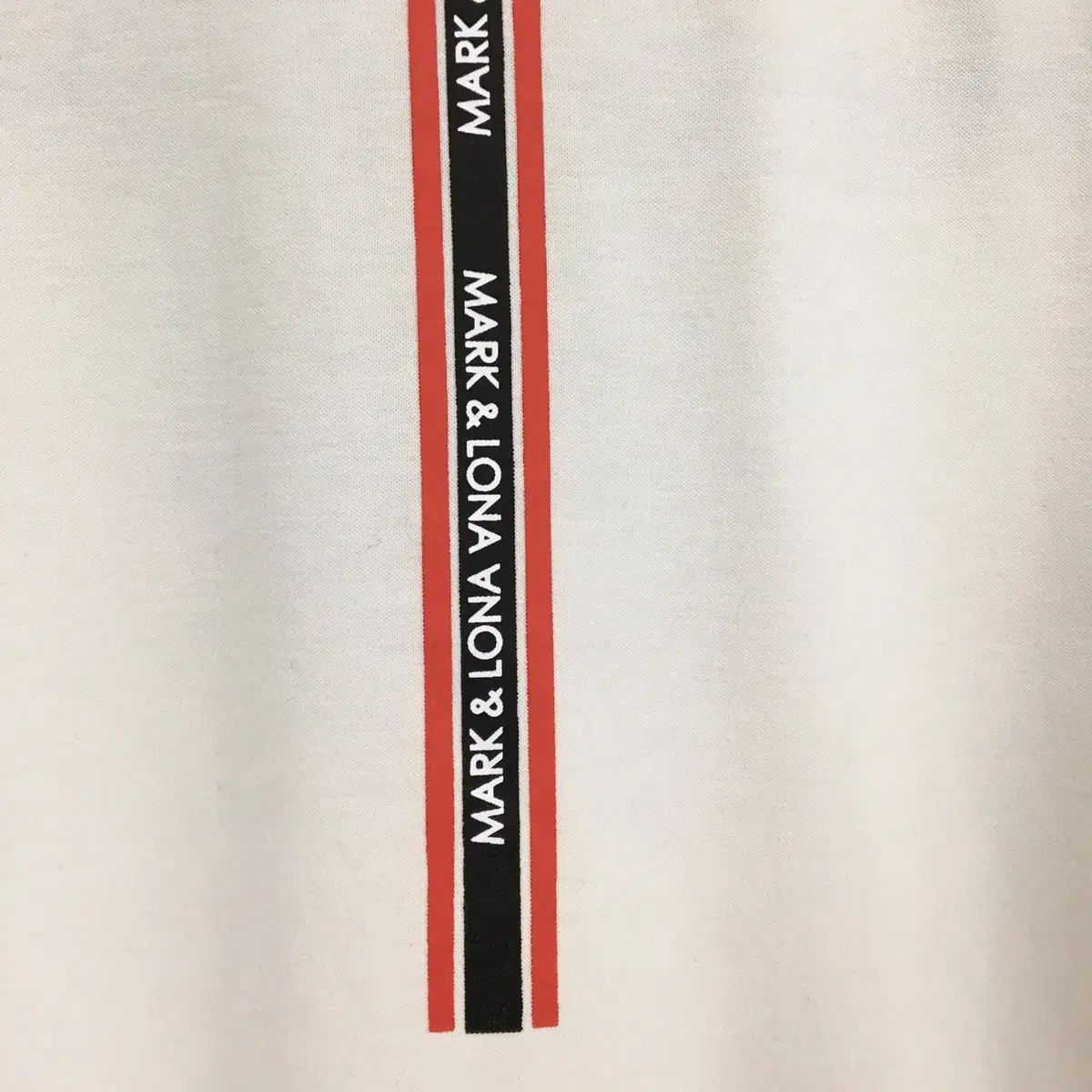 襟付きTシャツ