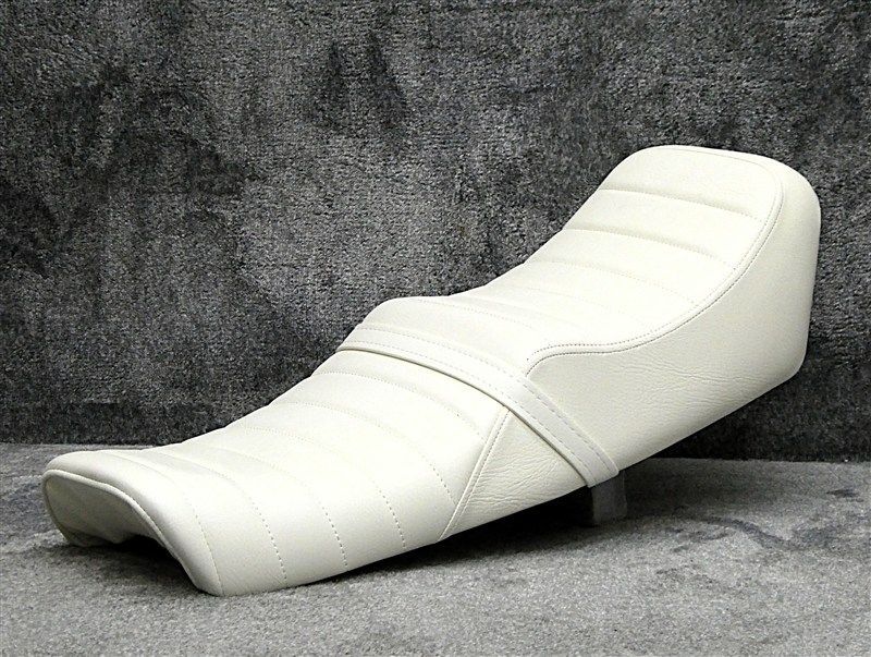 Z400FX 白皮 タックロールシート あんこ抜き ローダウンシートZ400J段シートZ550FX Z500FXへっぽこ社長 外装 ホワイト ボタン BRIGHTFACE_UK