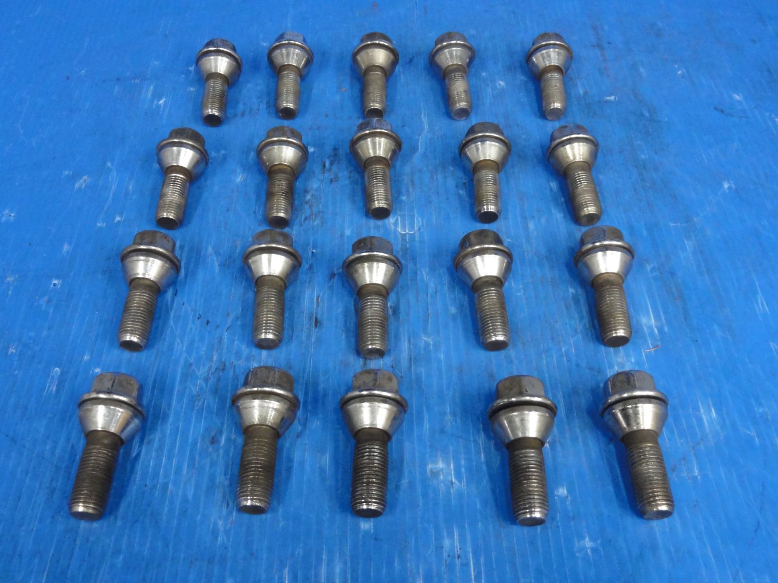 ☆平成20年車　BB6324W　ボルボ V70　ホイールボルト　20個セット　1台分　純正　走行23632㎞☆F27815