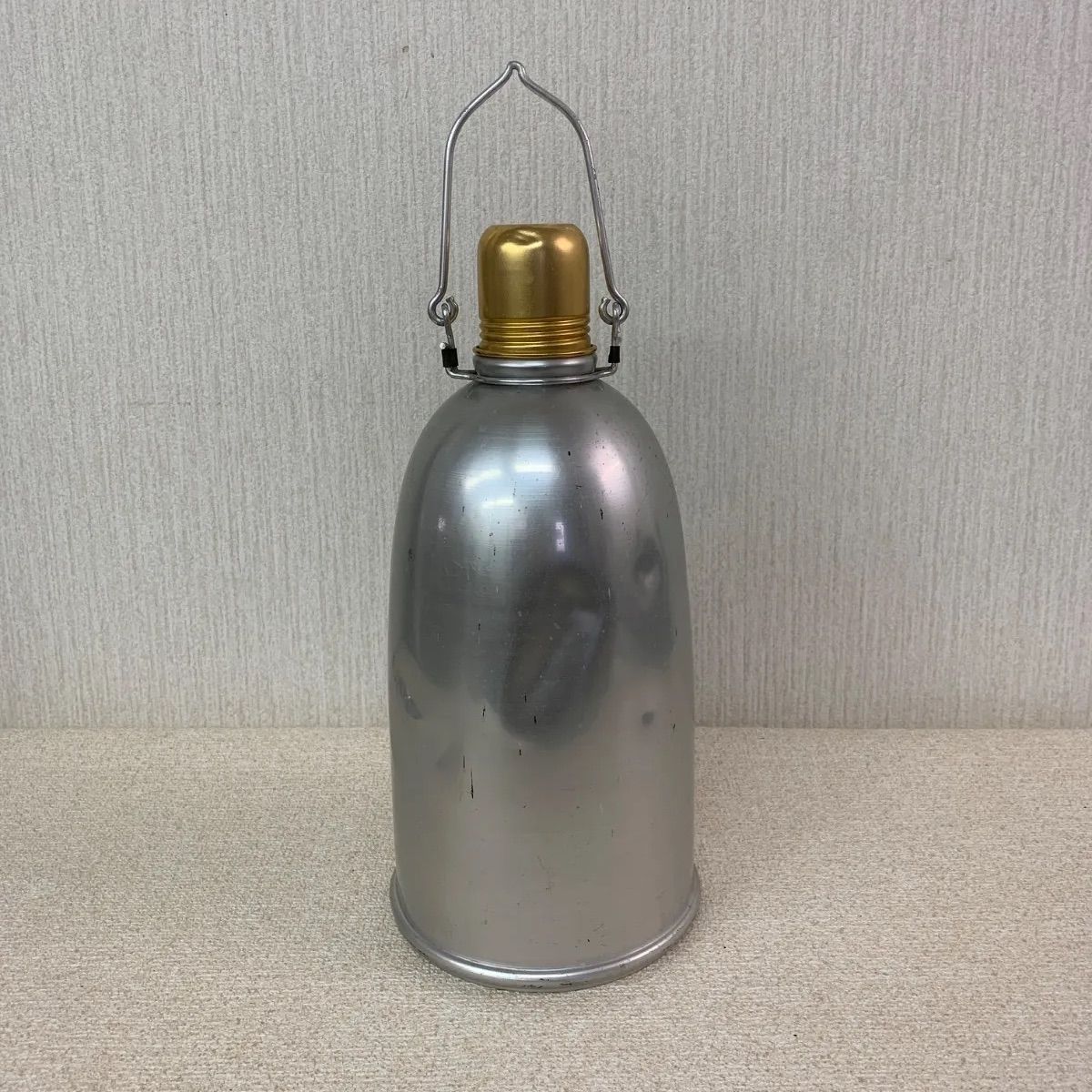 昭和レトロな水筒 ボトル 月象