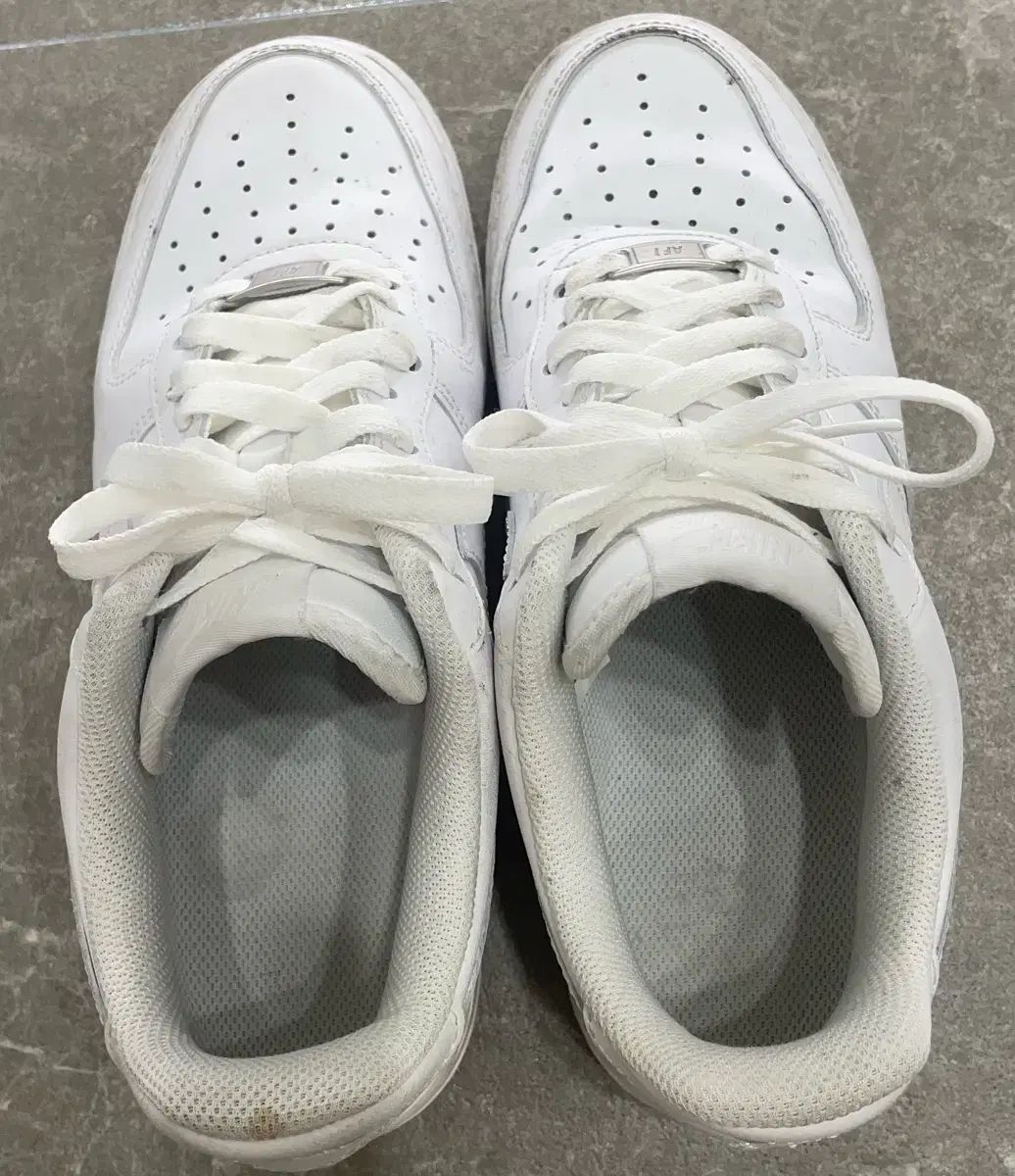 【雷市場（ポンジャン）商品韓国直送】 NIKE(ナイキ) エアフォース 255