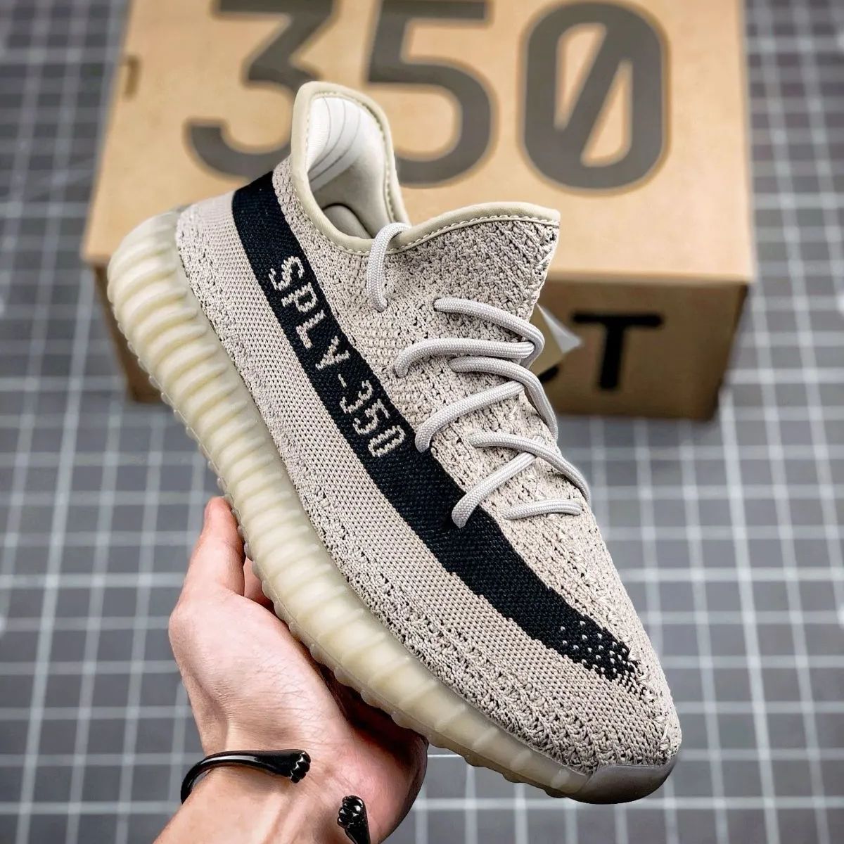 HP7870】新品未使用 adidas YEEZY Boost 350V2 