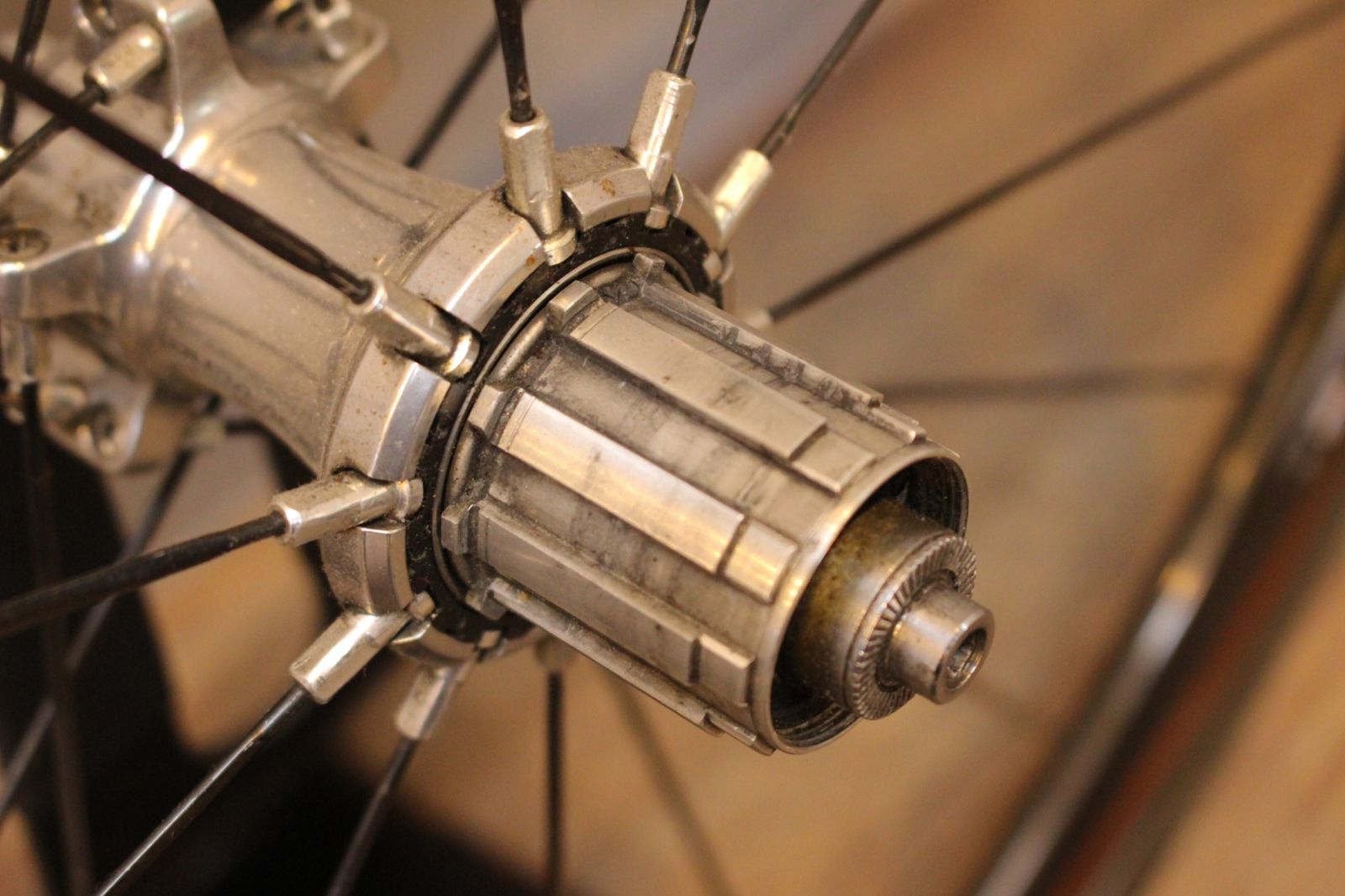 シマノ DURA-ACE WH-7801 カーボンチューブラーホイールセット ロープロファイルの傑作。SHIMANO（シマノ）デュラエース WH