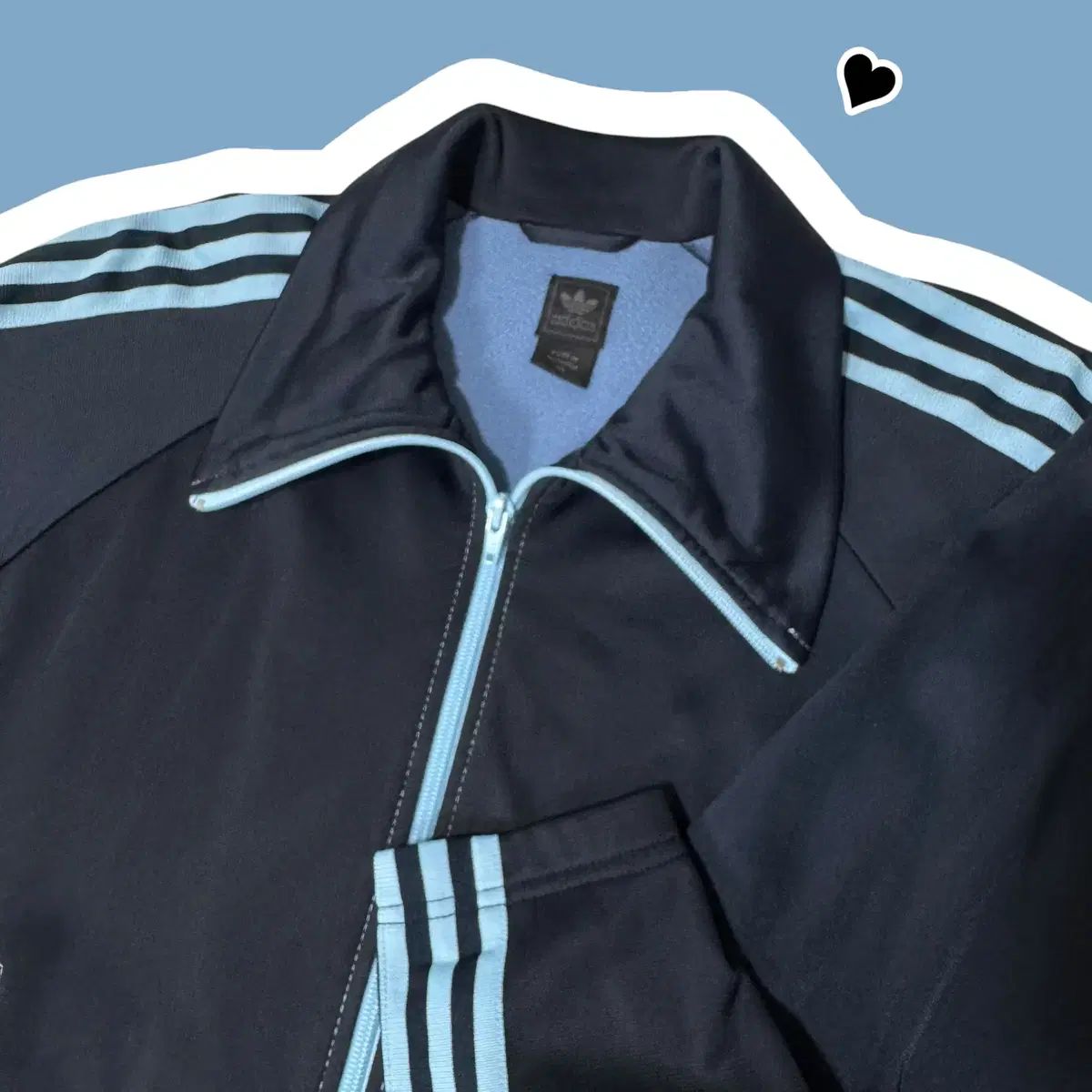 adidas(アディダス) ライトブルー 3本線 ネイビー トラックトップス 