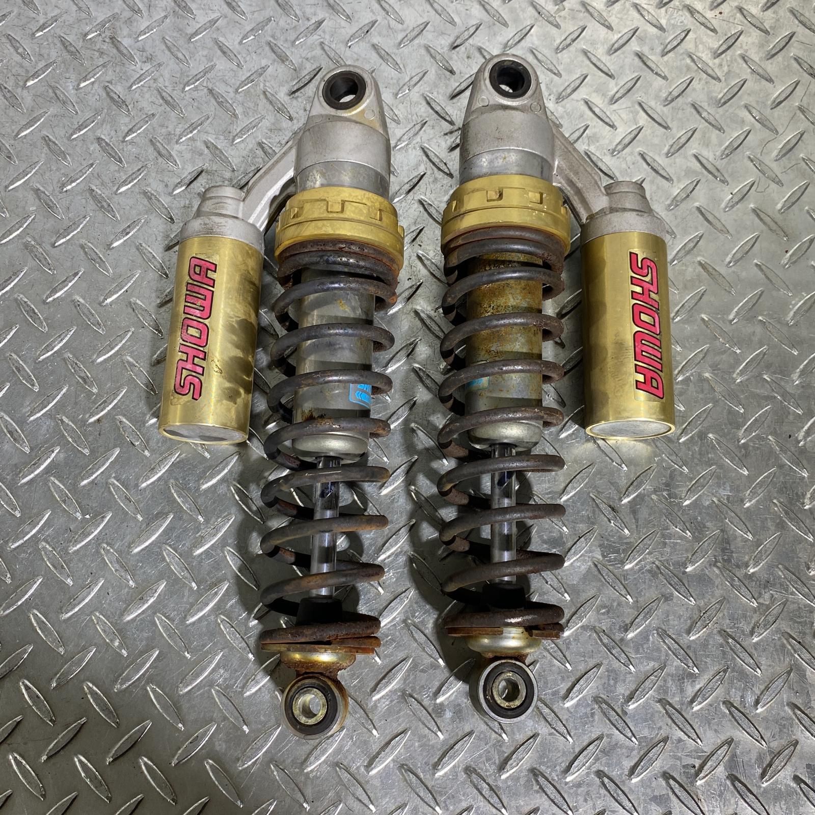 リアサスペンション ホンダ