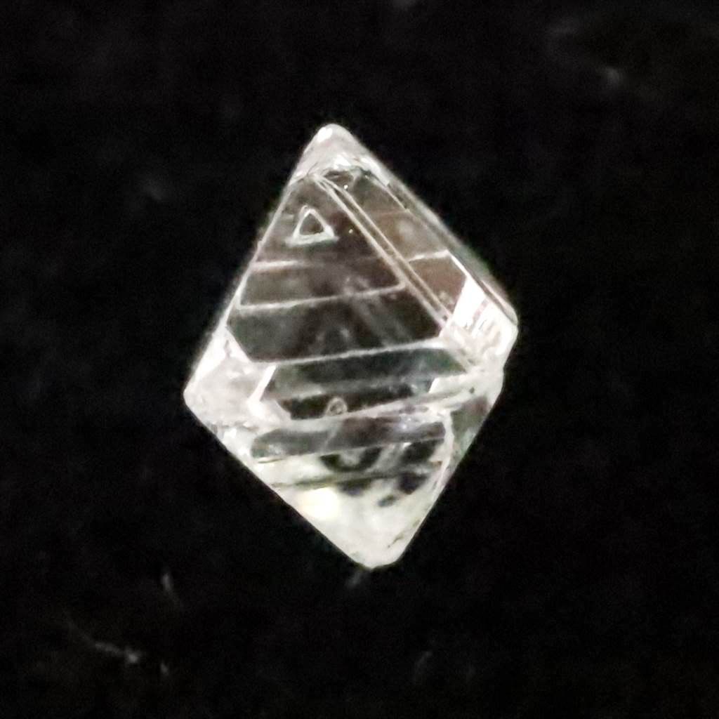 天然 ダイヤモンド ソーヤブル結晶 八面体 成長丘  0.085ct 【榎本通商23592】