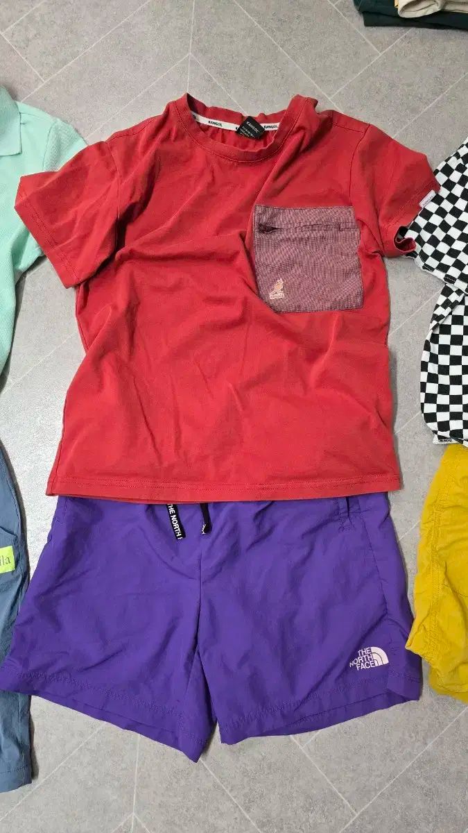 男の子服のコレクション