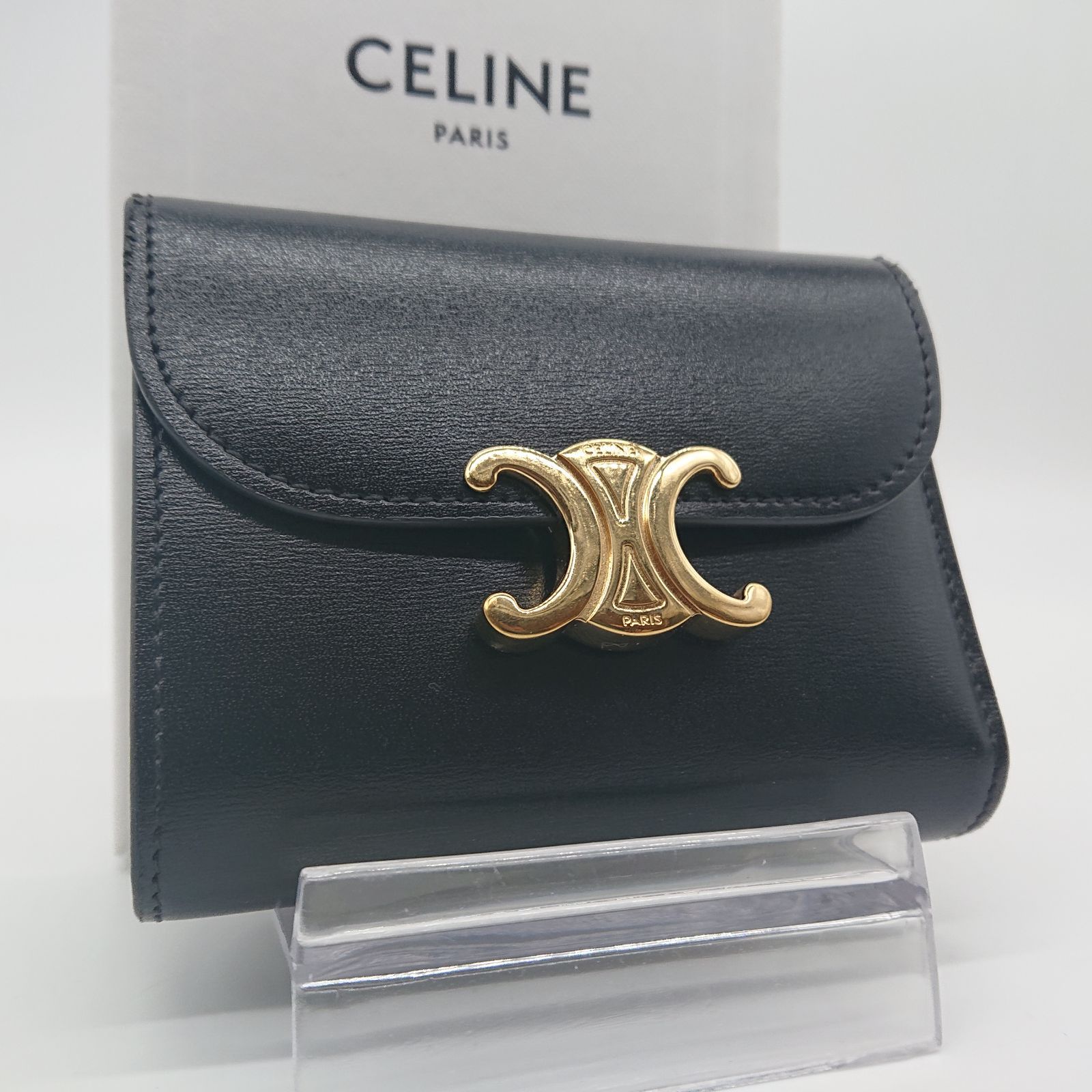 CELINE（財布 ・ グリーン・カーキ/緑色系）のフリマアイテム一覧