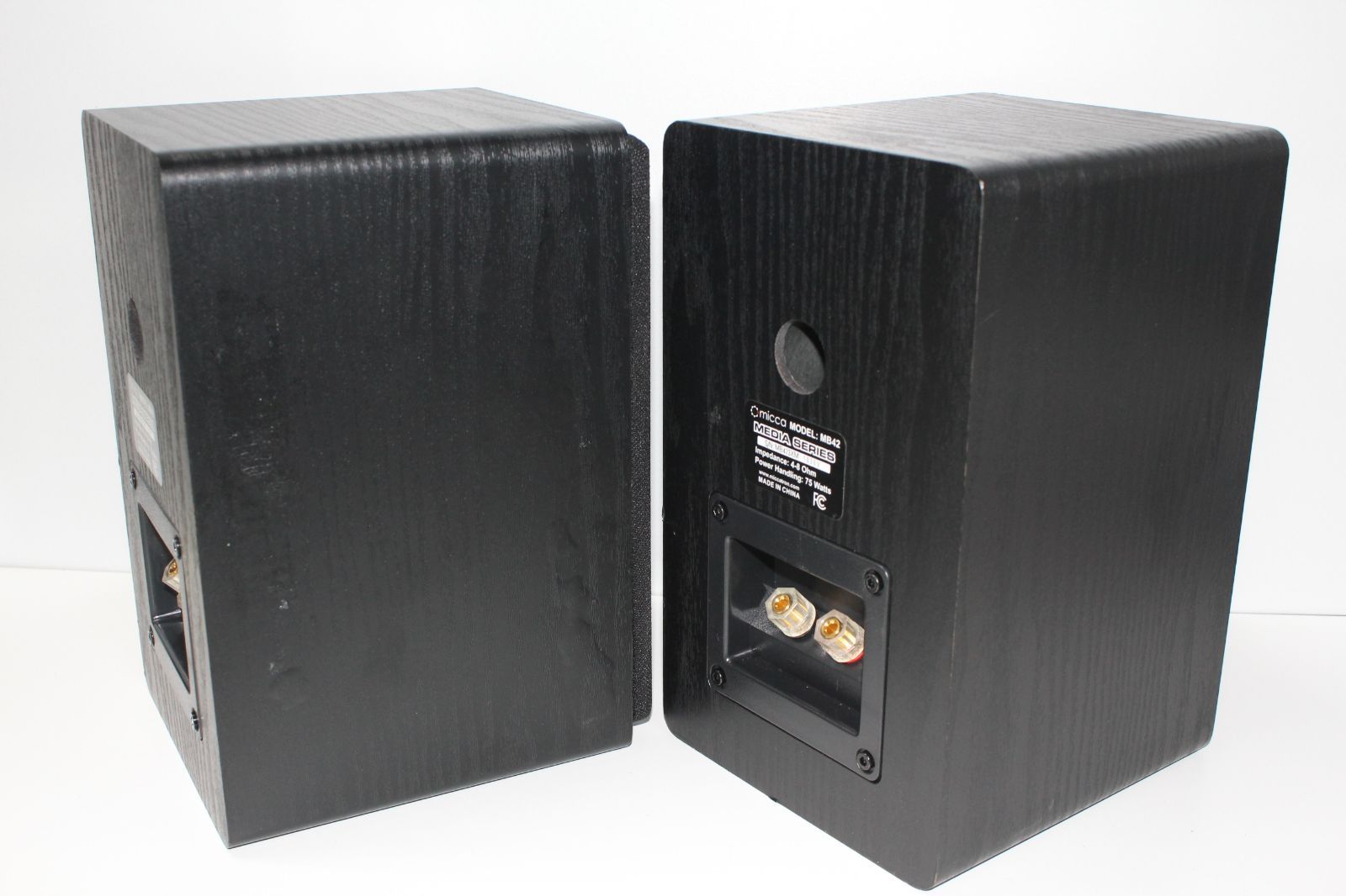 ブックシェルフスピーカー