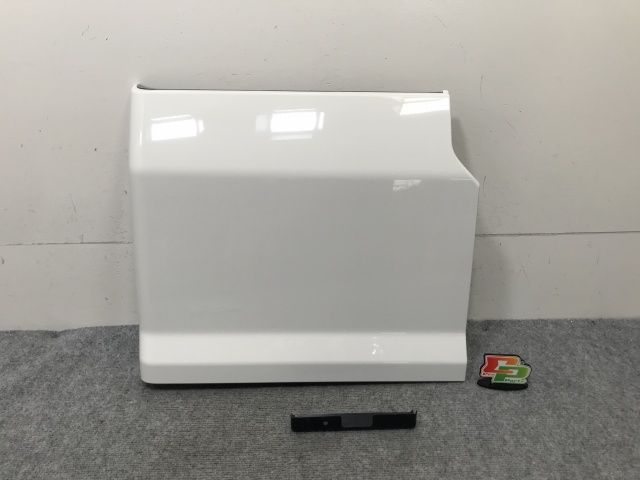 新車取り外し!ギガ 大型 2代目 2015- 10t 純正 右 リア フェンダー