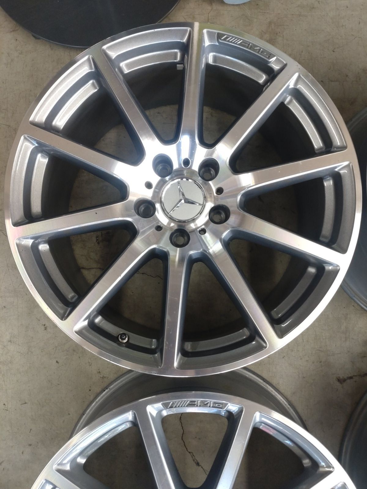 ソナベンツGクラス AMGG63 W463 20インチ純正ホイールタイヤ付 ソナ様専用ベンツGクラス AMGG63 W463 20インチ純正ホイールタイヤ付