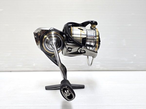 ぷらさん専用　ダイワ　20ルビアスFC LT 2000S ダイワ 20 ルビアス FC LT 2000S 中古