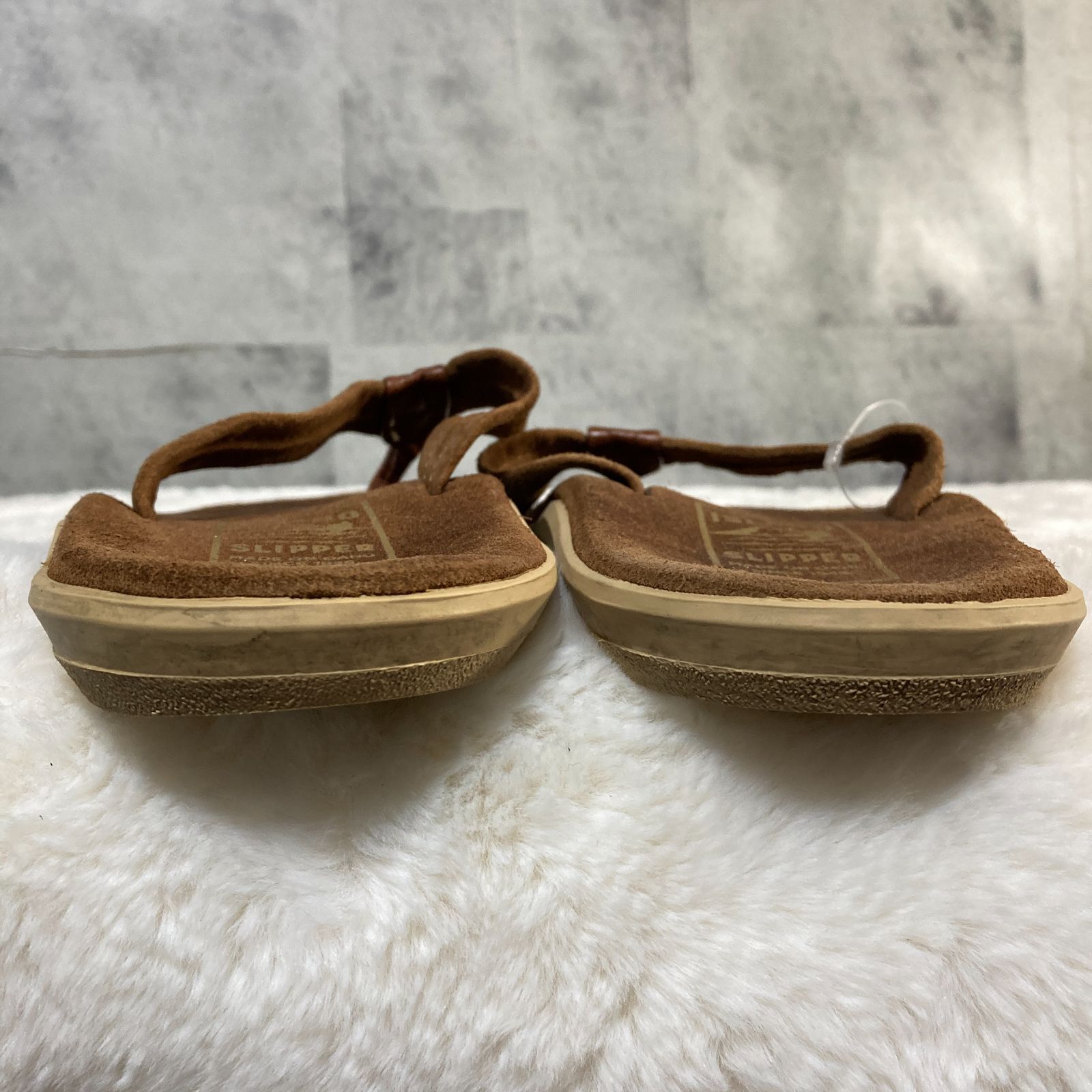 ISLAND SLIPPER