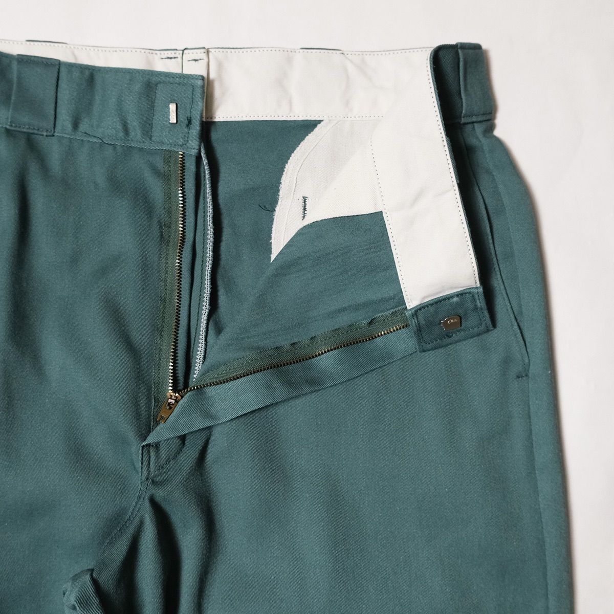 【匿名配送】90s ディッキーズ 874ワークパンツ ヴィンテージ 緑 W32 美品 90s USA製 ディッキーズ 874 グリーン リメイク - メルカリ