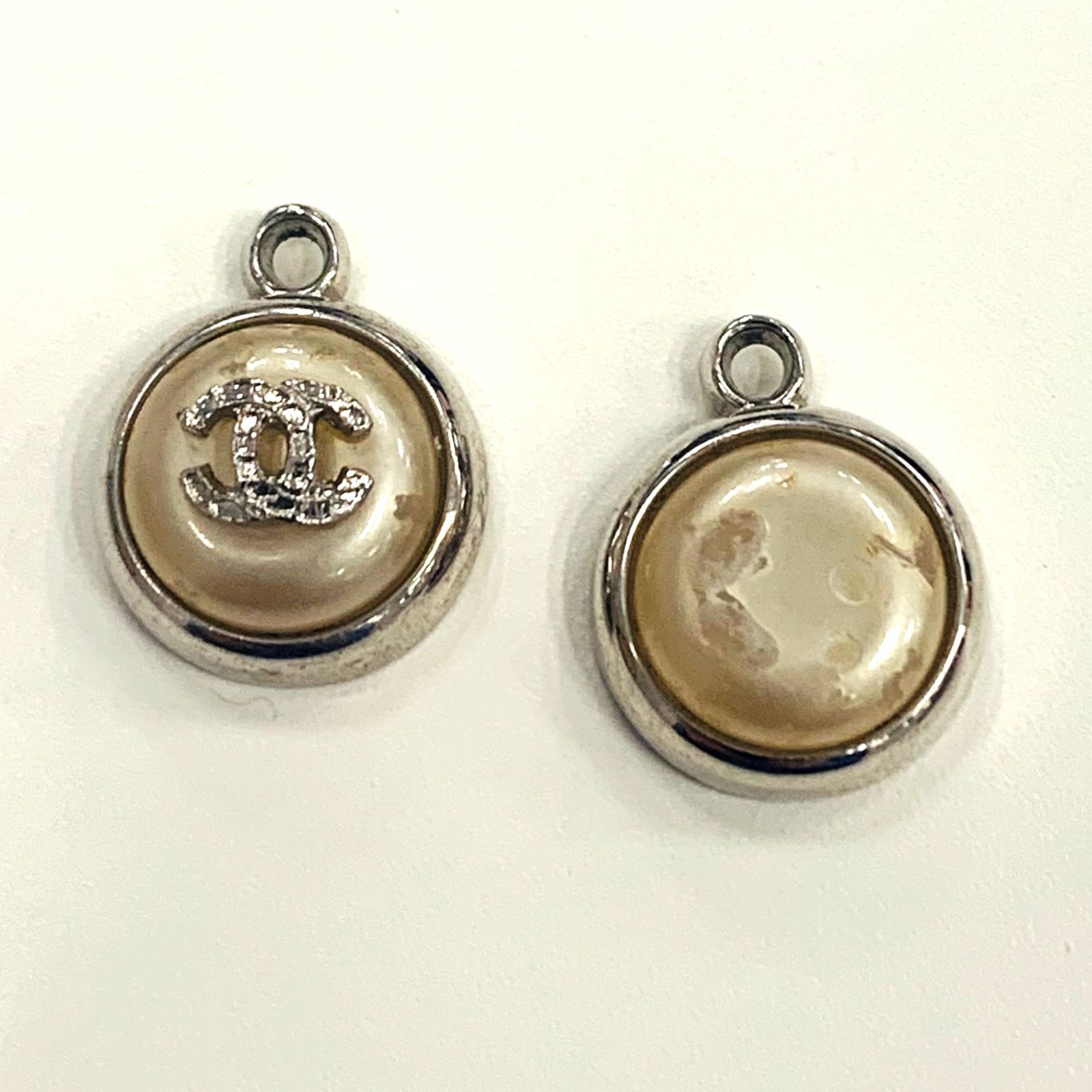 ピアス 外観に