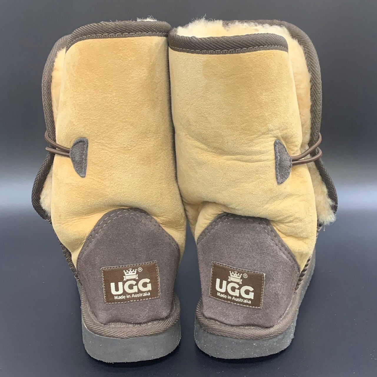 美品☆UGG アグ ムートンブーツ チックエンパイア ショートブーツ