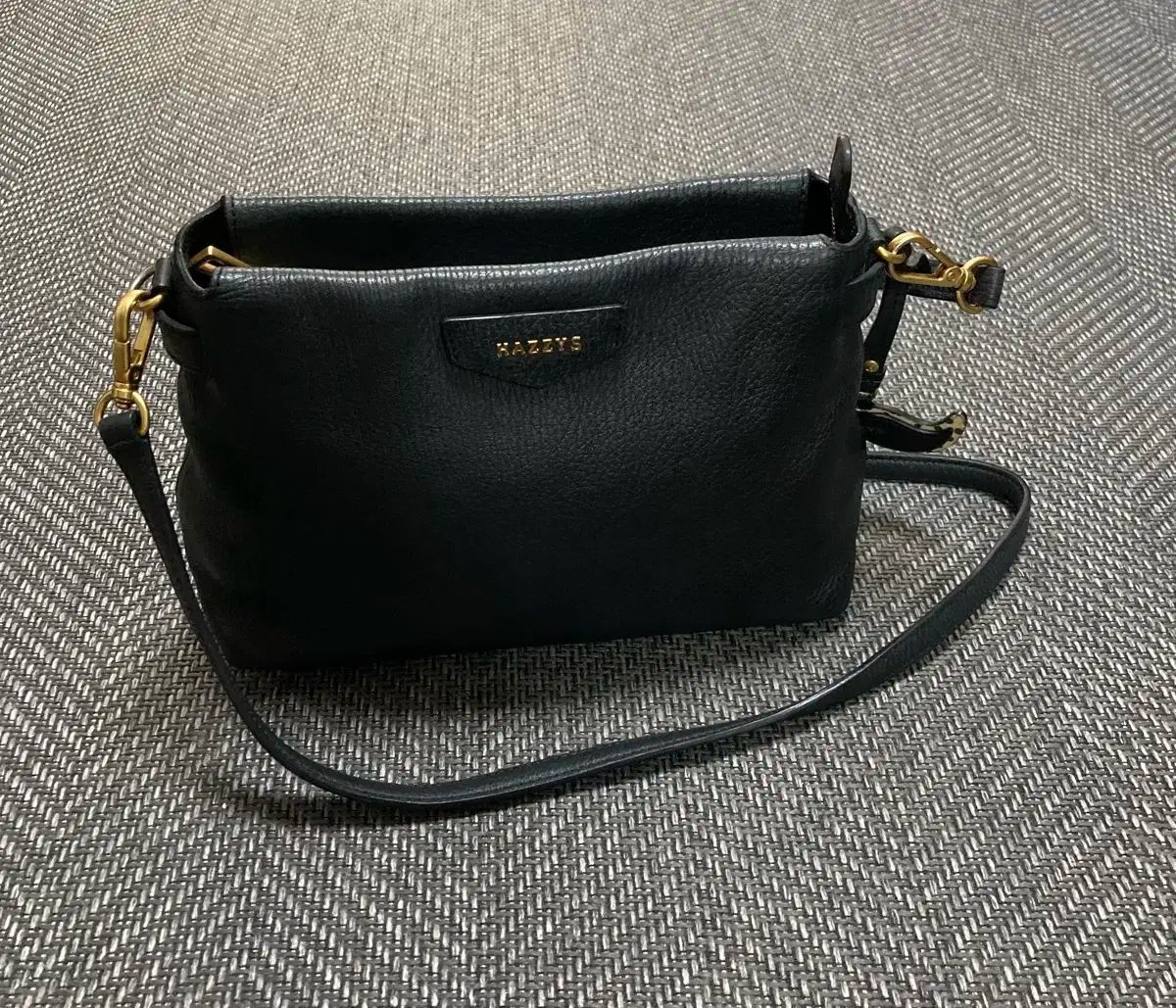 HAZZYS へジス バッグ クロスバック