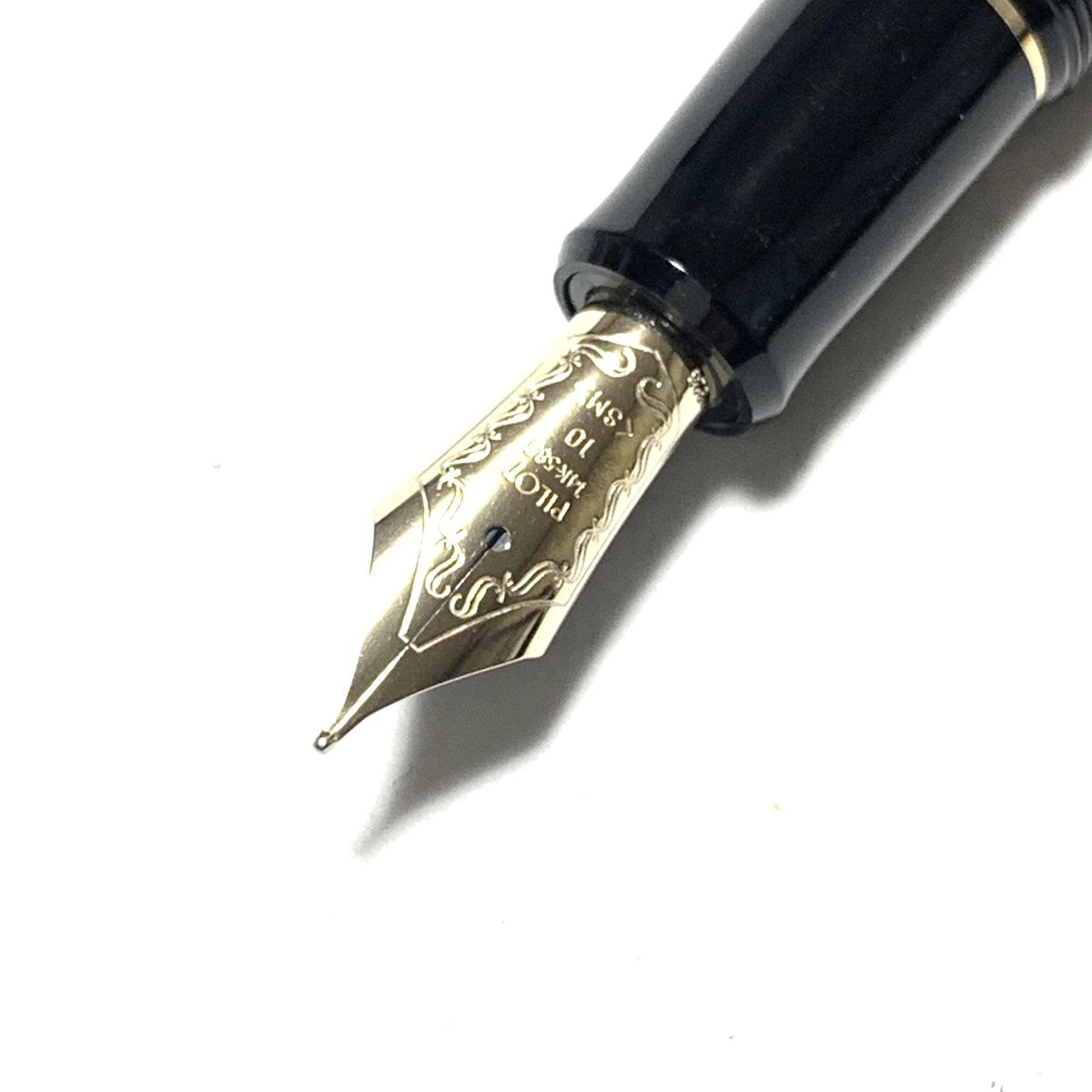 PILOT(パイロット) 万年筆美品 カスタム 742 FKK-2000R 黒×ゴールド インクなし/ペン先14K-585/字幅SM(ソフトミディアム)  - メルカリ