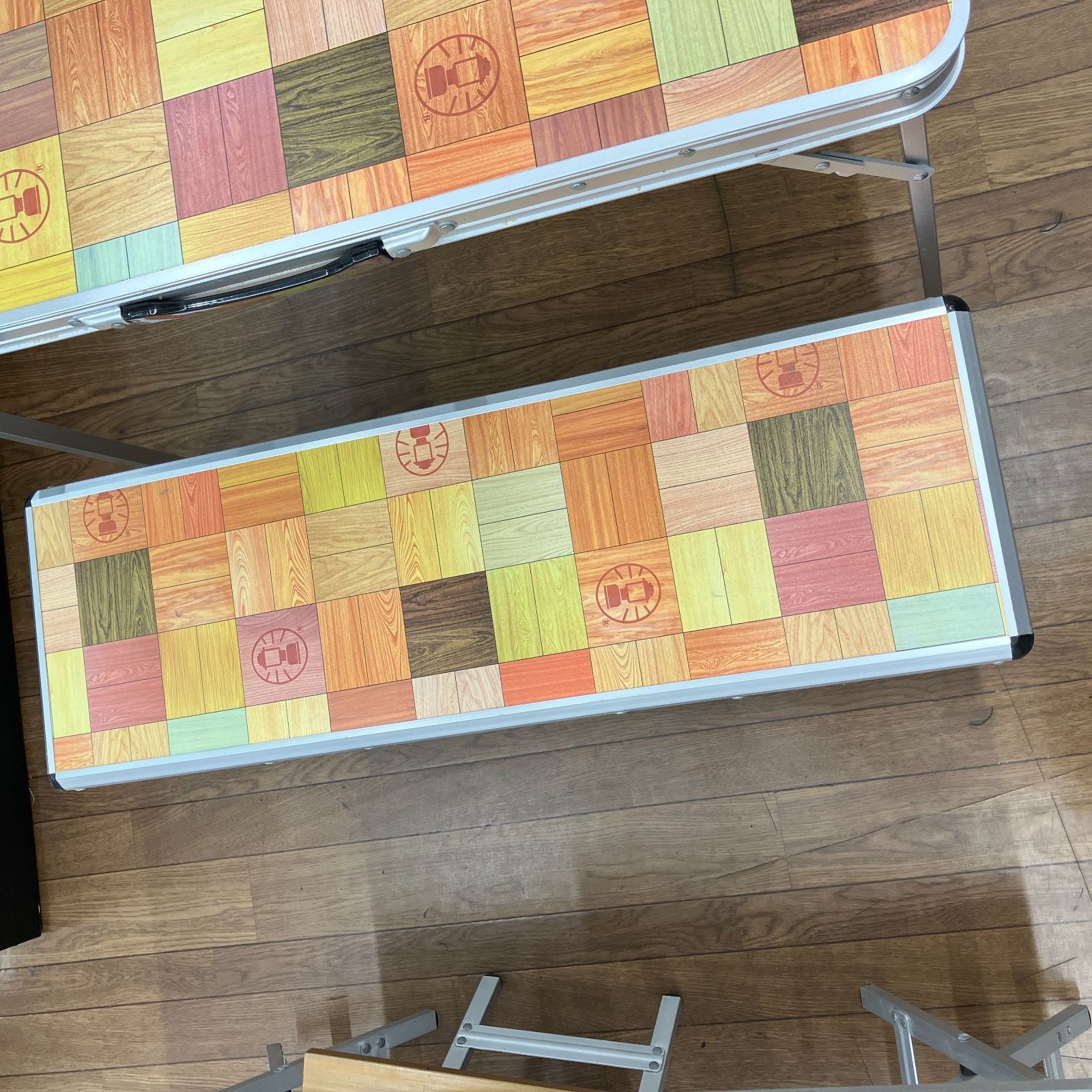 Coleman ナチュラルモザイクファミリーリビングセットプラス6人用