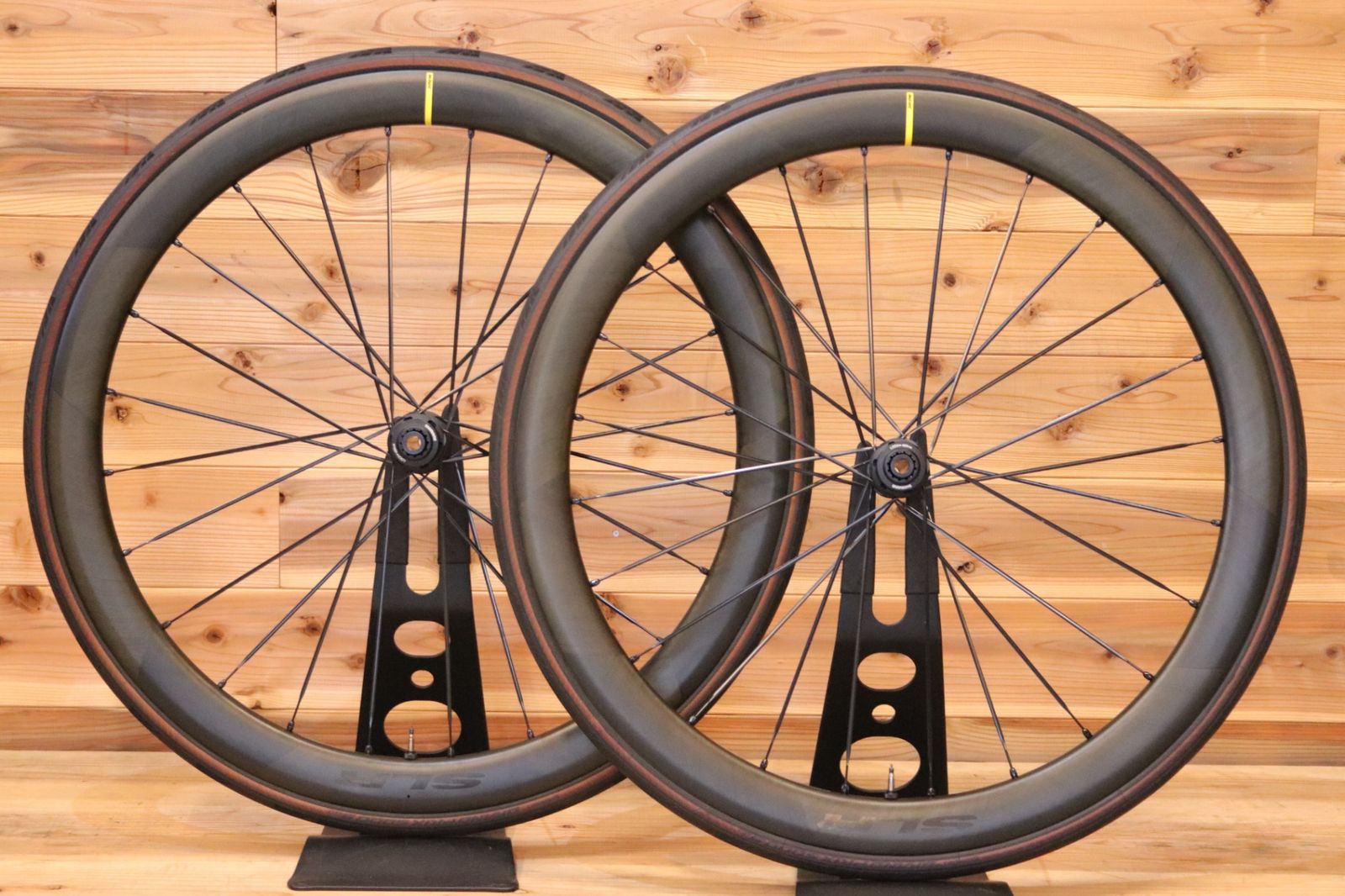 チューブレスレディ ロードバイク