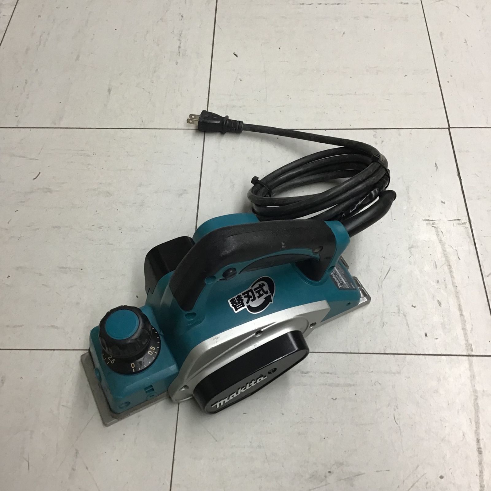 【中古品】 マキタ/makita 電気カンナ・KP0800A 【鴻巣店】