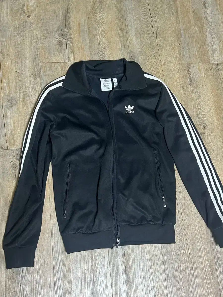 adidas アディダス トラックトップス 黒 S