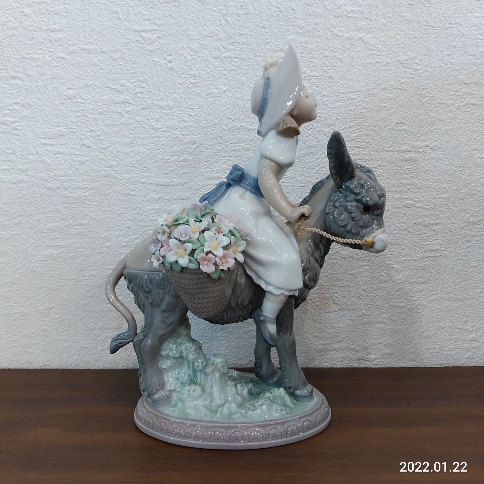 リヤドロ 5465『Look at me』ロバに乗った少女 LLADRO - メルカリ